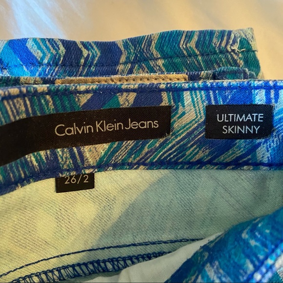 • Calvin Klein • Ikat Pop Skinny Jean - Picture 6 of 12